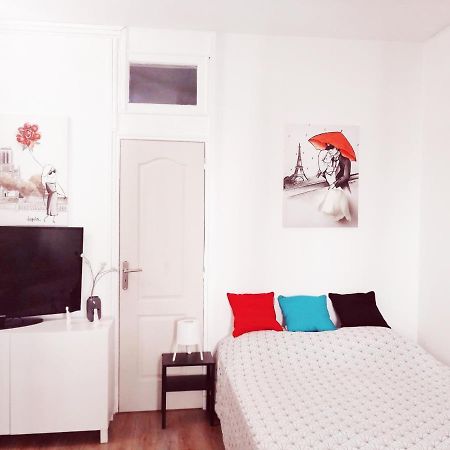 Studio dans un quartier résidentiel à Montrouge avec le métro à 2 min Exterior foto