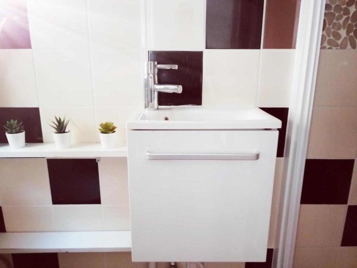 Studio dans un quartier résidentiel à Montrouge avec le métro à 2 min Exterior foto